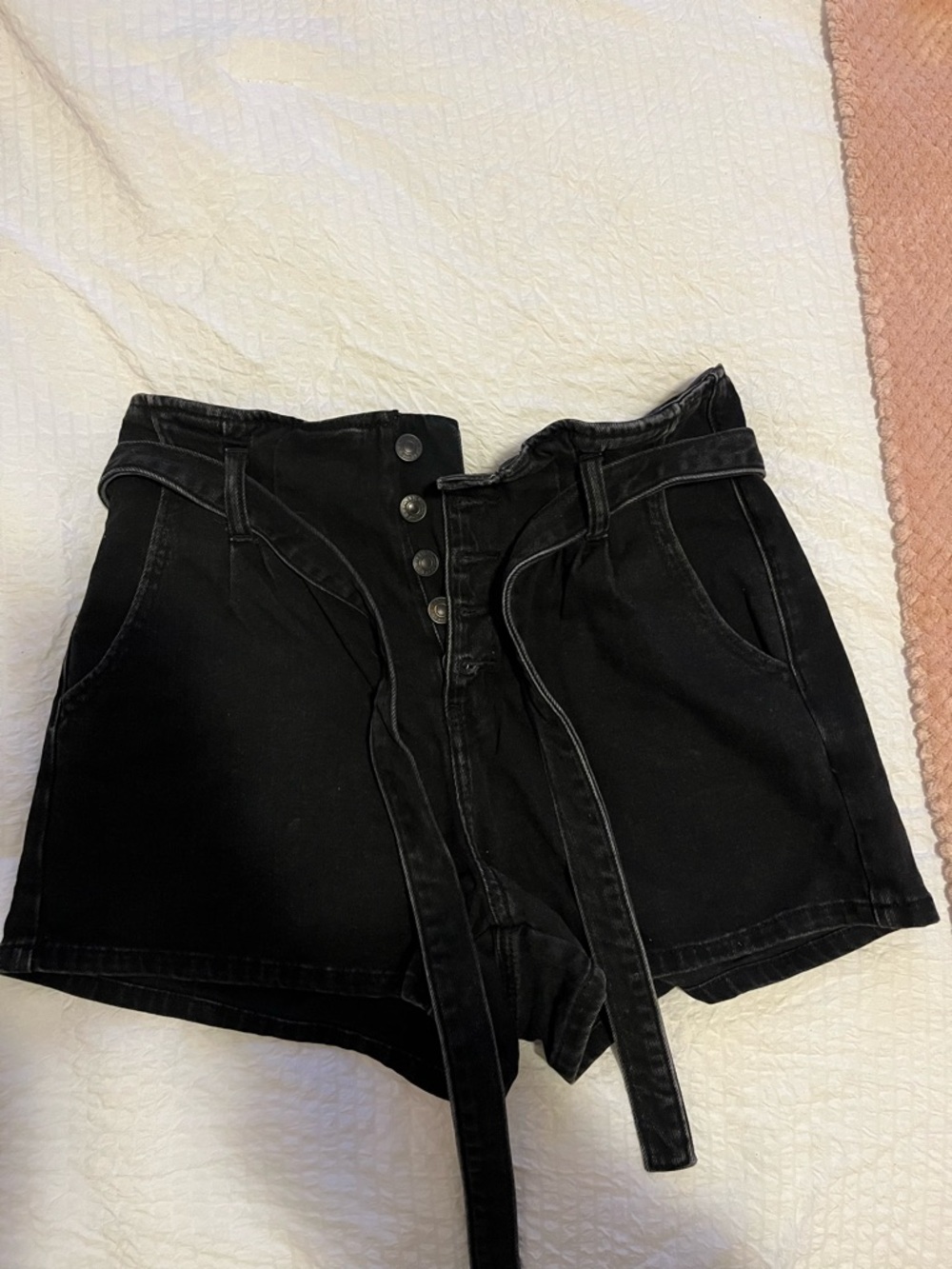American Eagle High-Waist Black Belted Women's Shorts